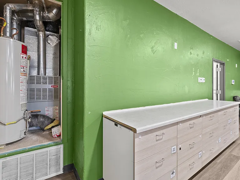 360 Sudderth Dr #1 — Photo 15