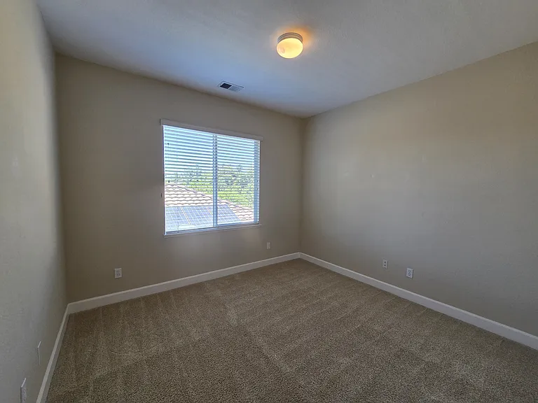 1406 Yukon St — Photo 31
