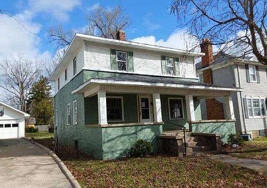 1st image of 812 W Nelson St