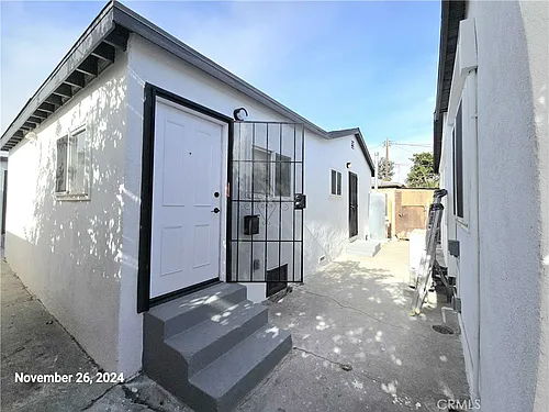 10916 S Inglewood Ave #1/2 Photo 1