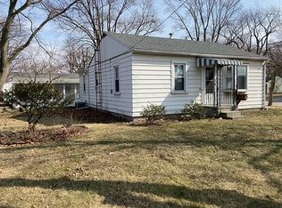 715 Oregon Rd, Northwood, OH 43619