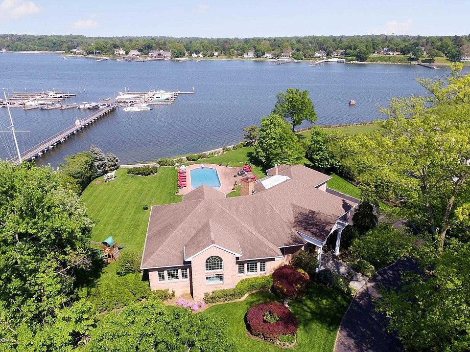 1st image of 12 Shelter Bay Dr