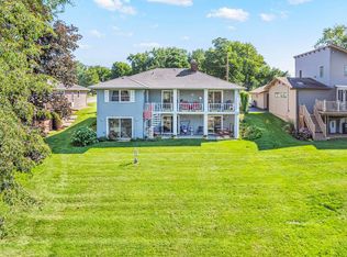 375 Holiday Dr, Somonauk, IL 60552