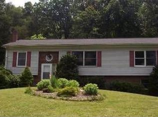 128 Trevorton Rd, Shamokin, PA 17872