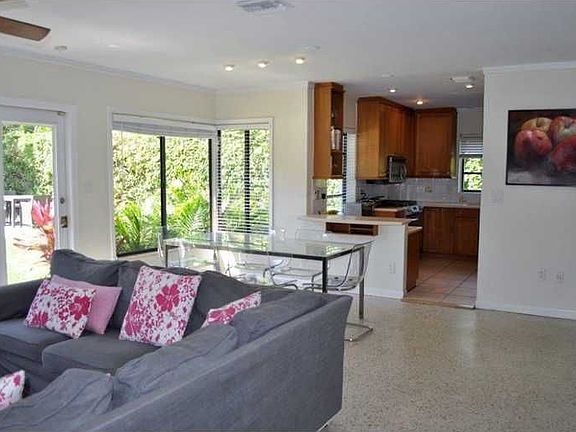 5th image of 416 Luenga Ave