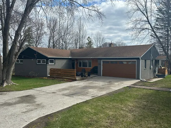151 W Spruce St, Saint Ignace, MI 49781