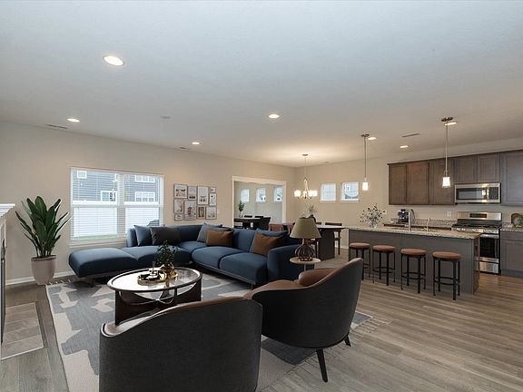 4th image of 18390 Burton Way