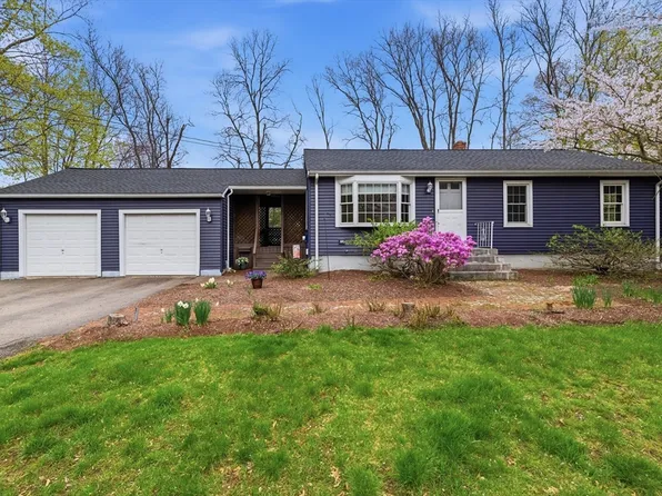 201 Glenfield Rd, North Attleboro, MA 02760