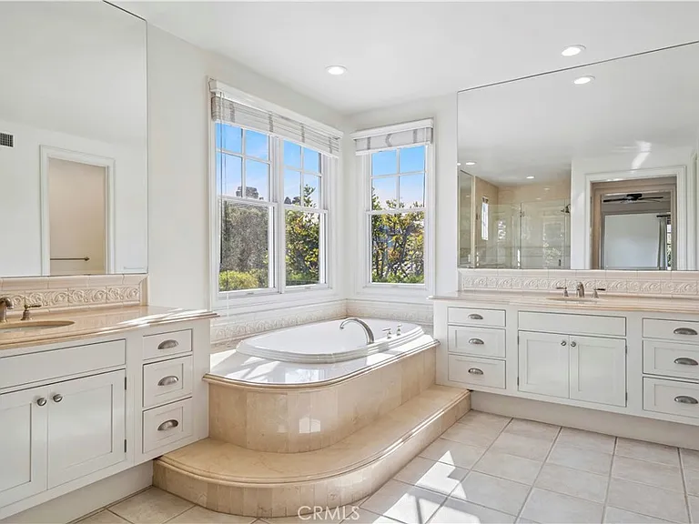 15 Jupiter Hills Dr — Photo 22