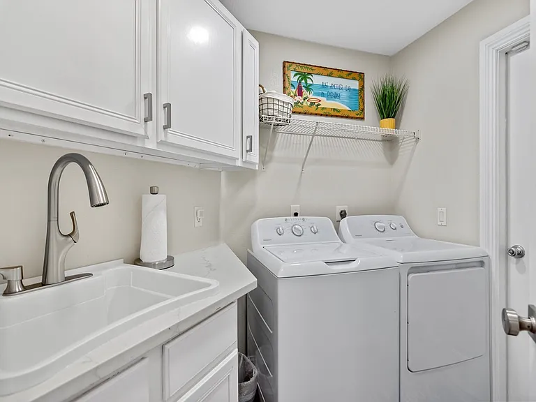 9575 Frangipani Dr — Photo 26