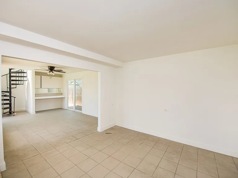 3069 Hayes Ave — Photo 11