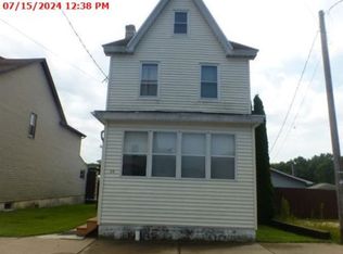 20 N James St, McAdoo, PA