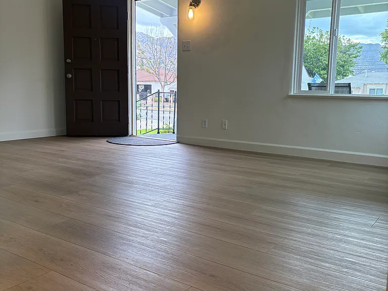 2037 N Brighton St — Photo 14