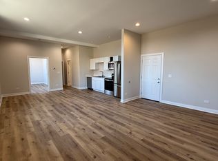 151 N 4th St #A, Dekalb, IL 60115