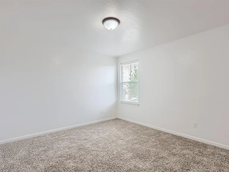 131 Lavaca Loop — Photo 26