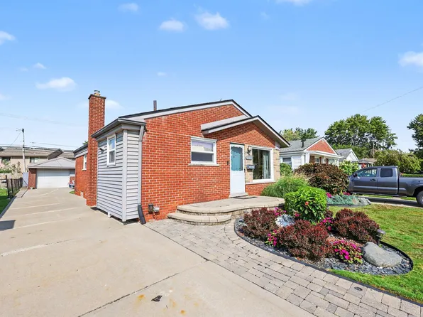 32011 Saint Margaret St, Saint Clair Shores, MI 48082