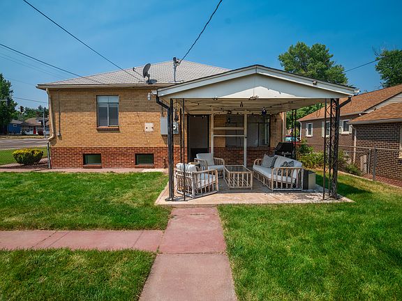 Back Yard Furnished Covered Patio