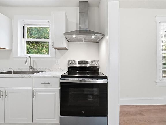 5th image of 1222 27th St