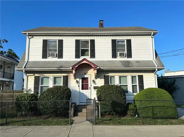 25 Tingley St, Pawtucket, RI 02861