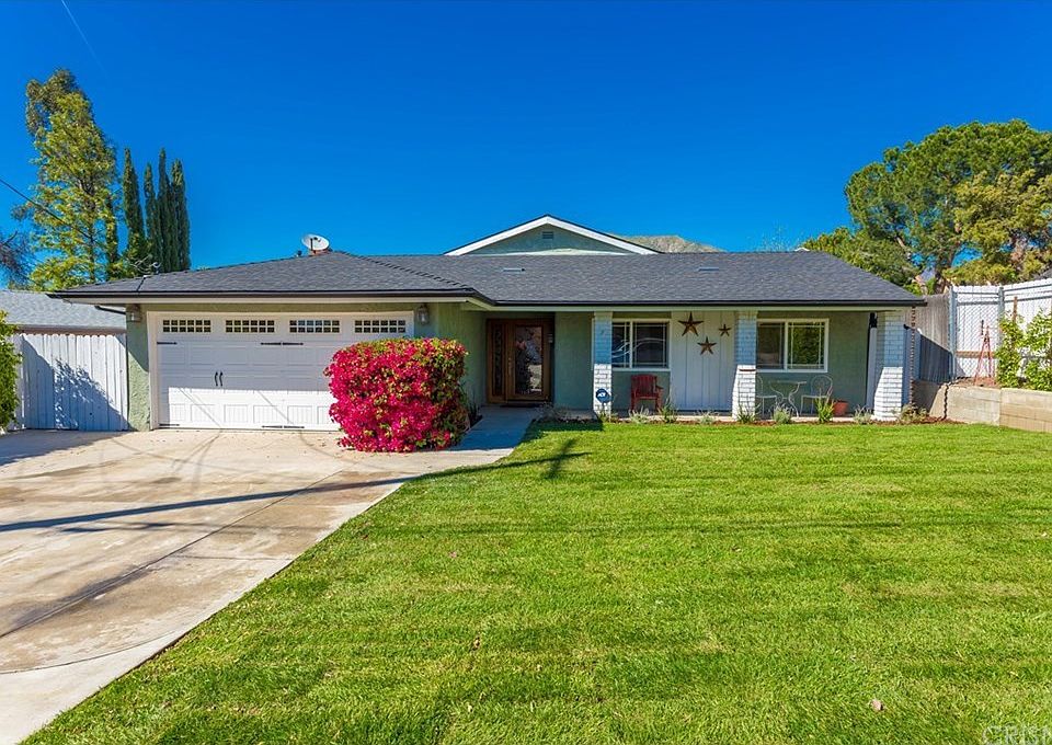 Awesome single story pool home