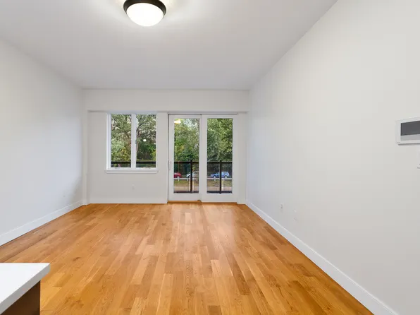 2727 Henry Hudson Parkway West image 5 of 30