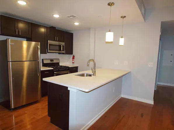 411 N 41st St APT 3F, Philadelphia, PA 19104