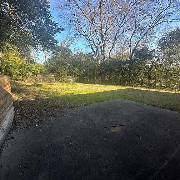 2108 9th Ave — Photo 3