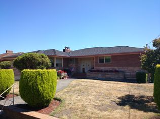 3220 37th Ave SW, Seattle, WA 98126