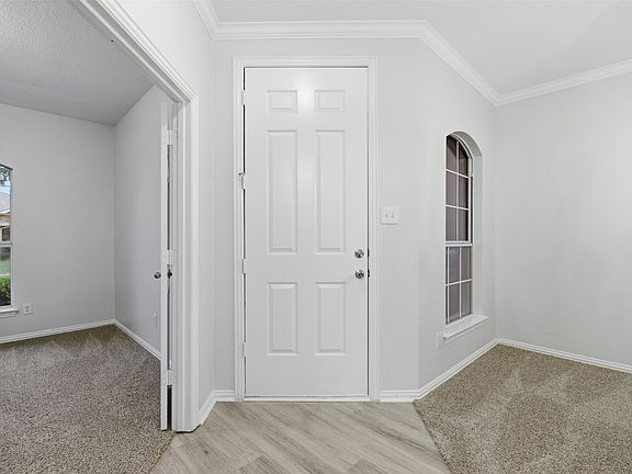 5th image of 4524 Oakgrove Ln
