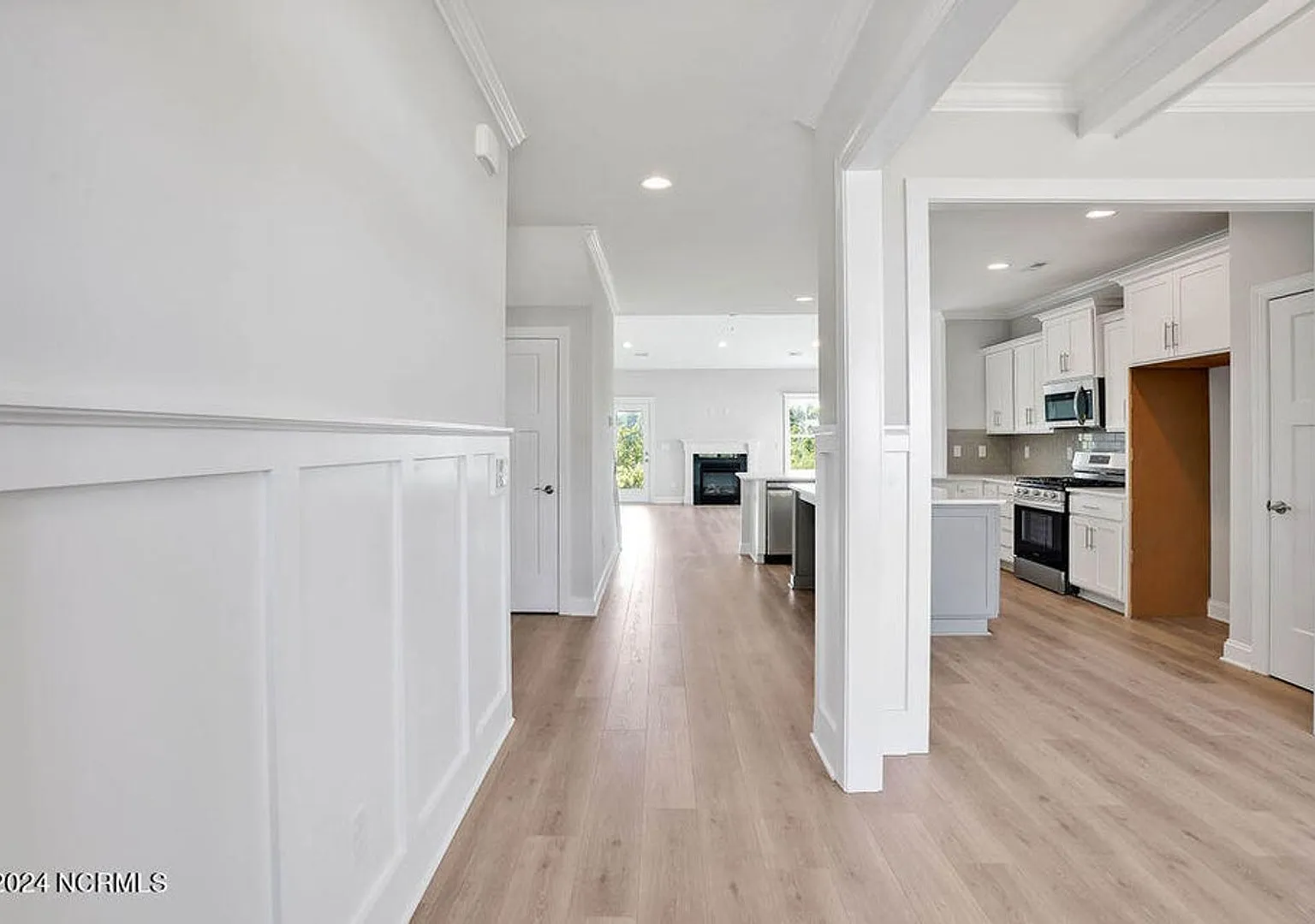 Discover this new spacious 4-bedroom, 3.5-bath home in Grayson Park — Photo 3