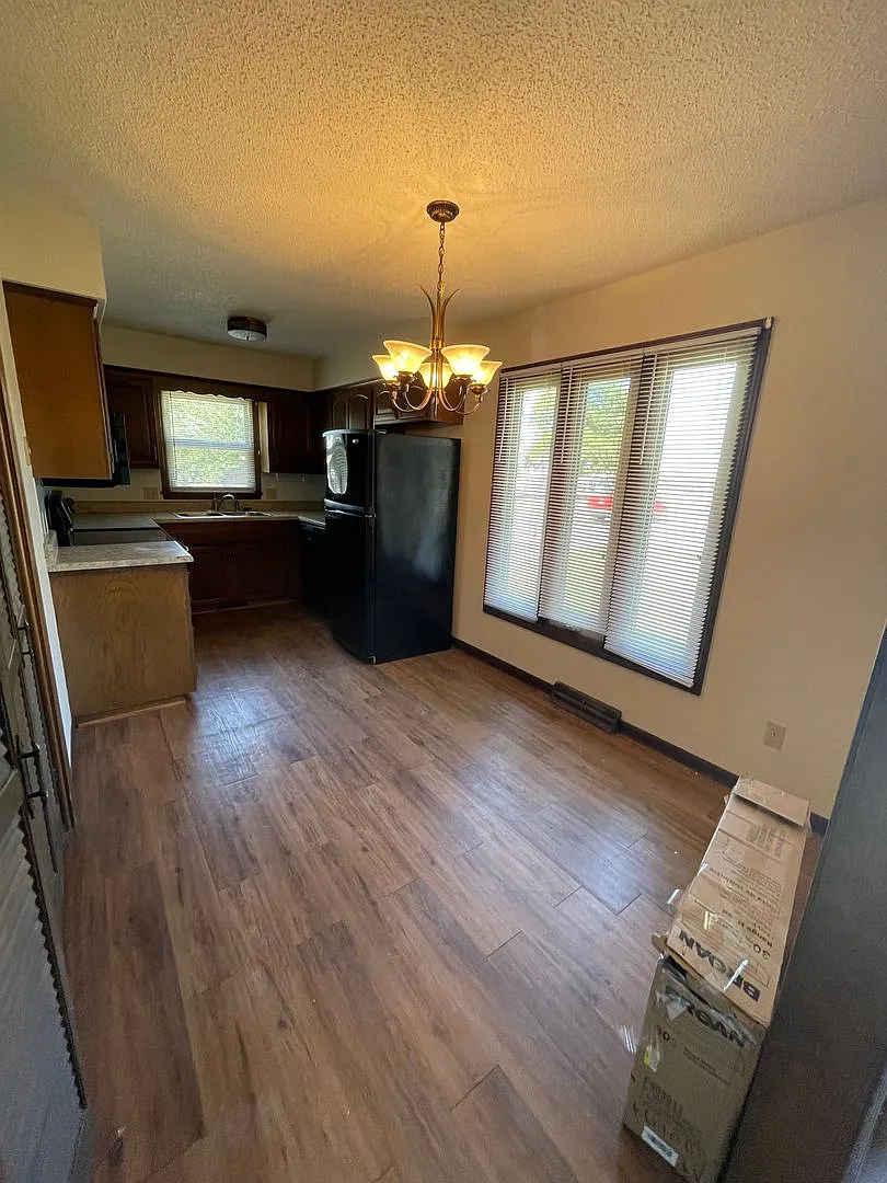 1408 - 1410 E. Camino Alto — Photo 2