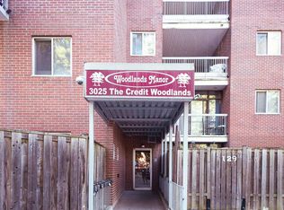 3025 The Credit Woodlands #250, Mississauga, ON L5C 2V3