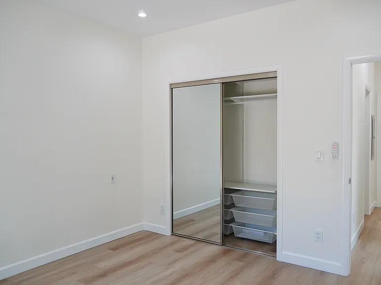 938 Heatherstone Ave — Photo 14