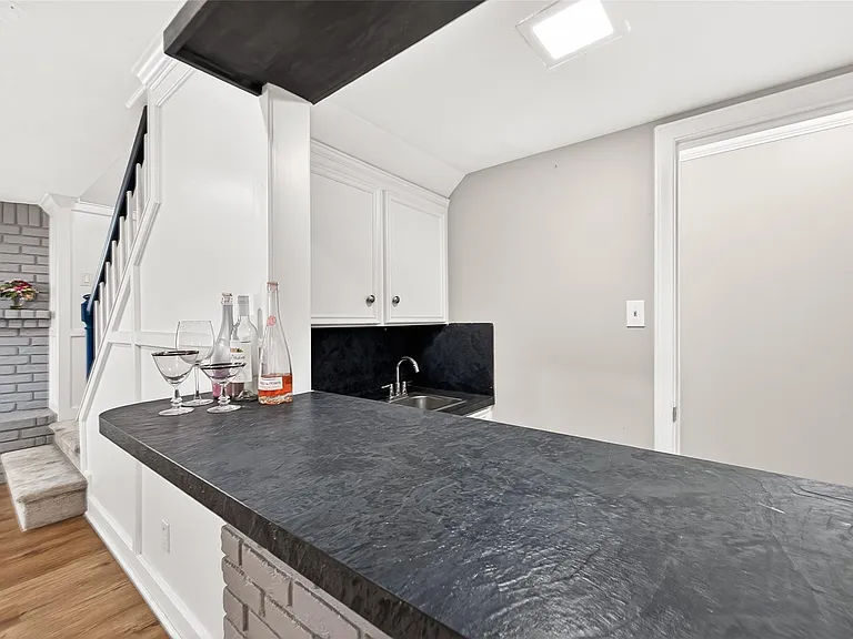 4230 Annawood Cir — Photo 49