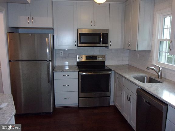 3rd image of 2989 Cashel Ln