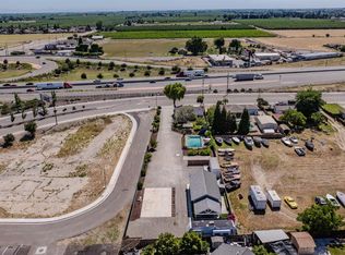 1941 N Main St, Manteca, CA 95336