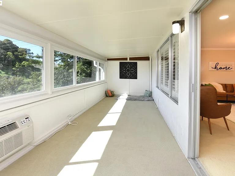 1910 Skycrest Dr #5 — Photo 15