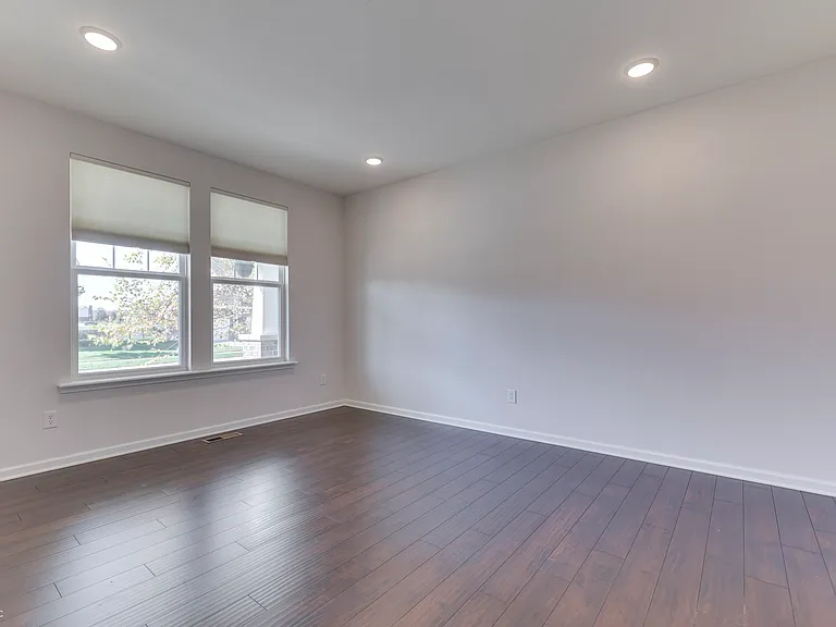 7635 Shady Trails Dr — Photo 4