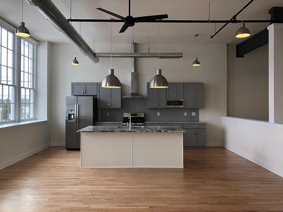 Welcome to Unit 4, 239 N. Main Street.