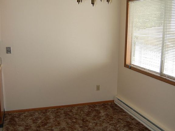 4th image of 708-738 SE 29th Ave #732