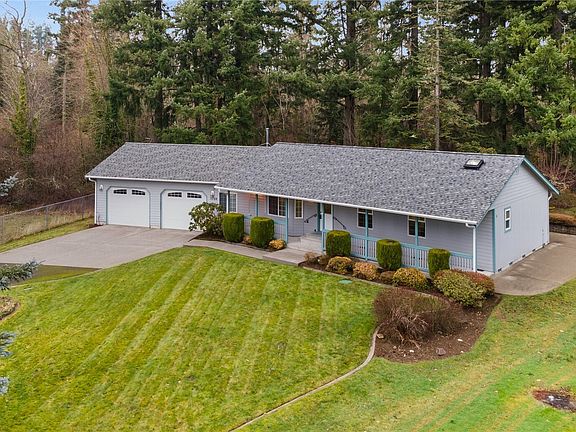 2nd image of 15728 Wildaire Drive SE