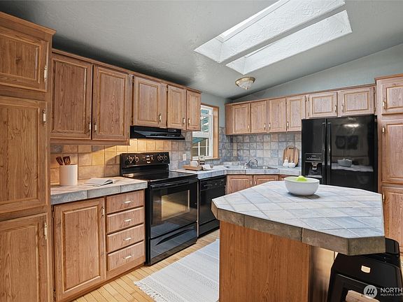 5th image of 10535 Olalla Valley Road SE