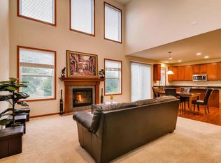 3892 Whitetail Dr, Shakopee, MN 55379