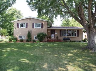 305 3rd St SE, Stewartville, MN 55976