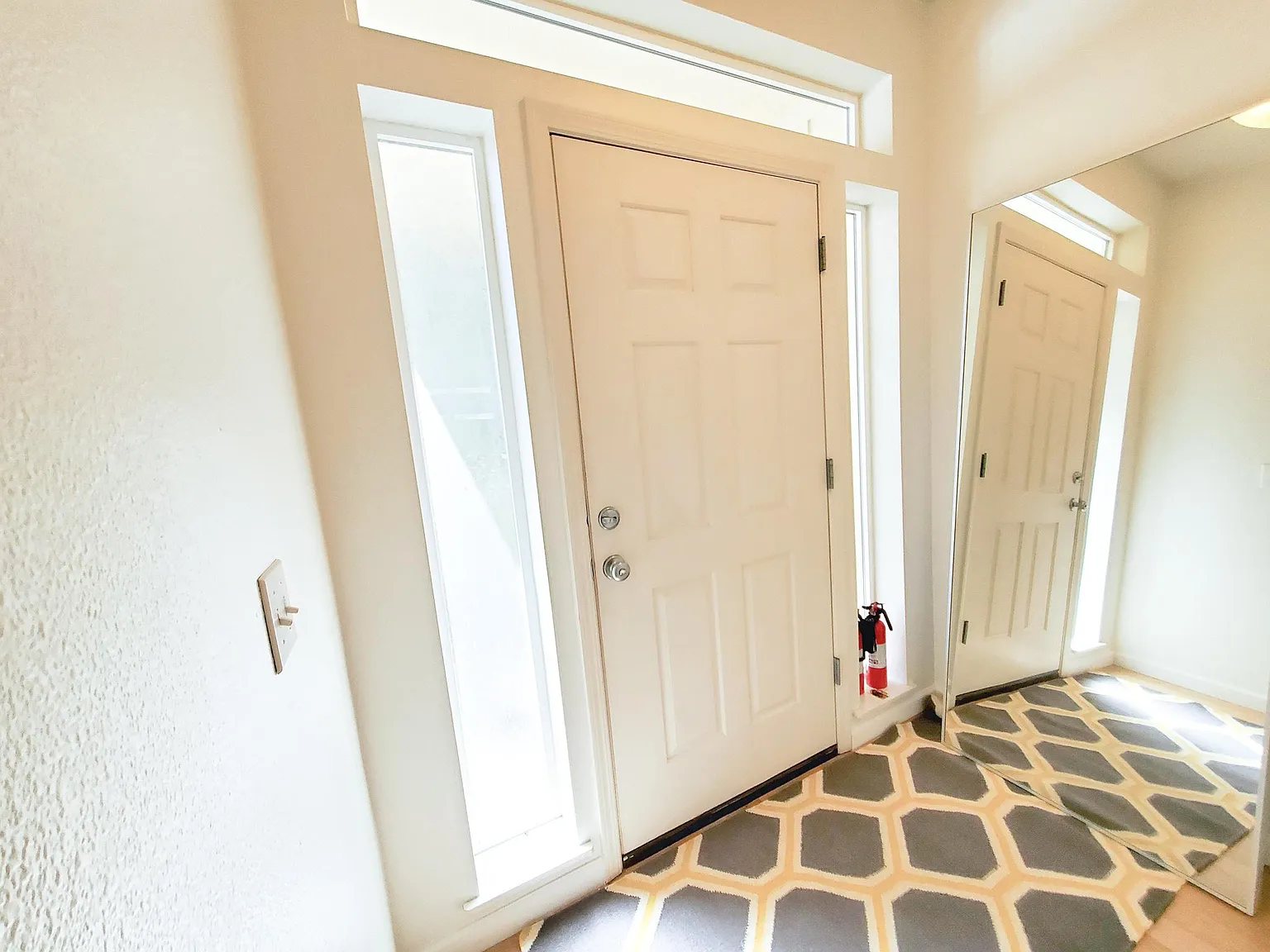 3 bed, 2.5 bath, 1456 sqft, $2,545 — Photo 4
