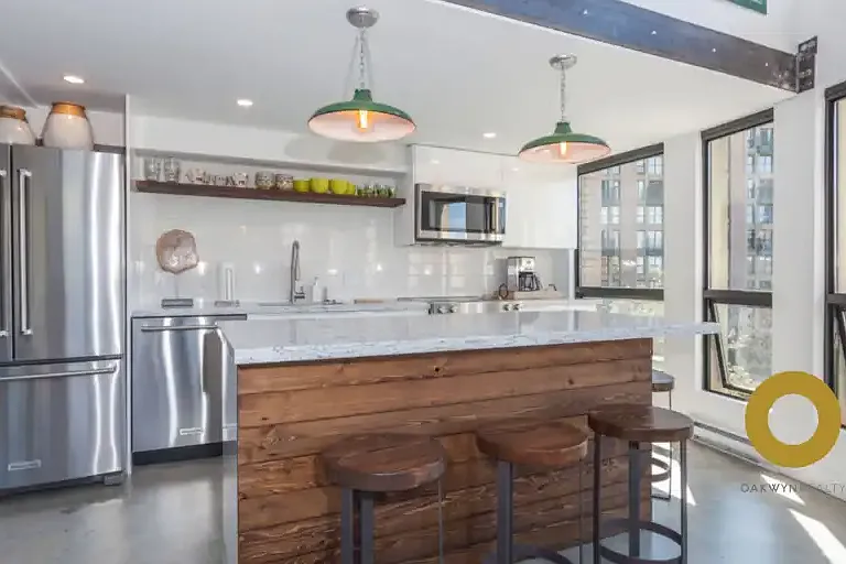 1 Cordova St E #403 — Photo 3