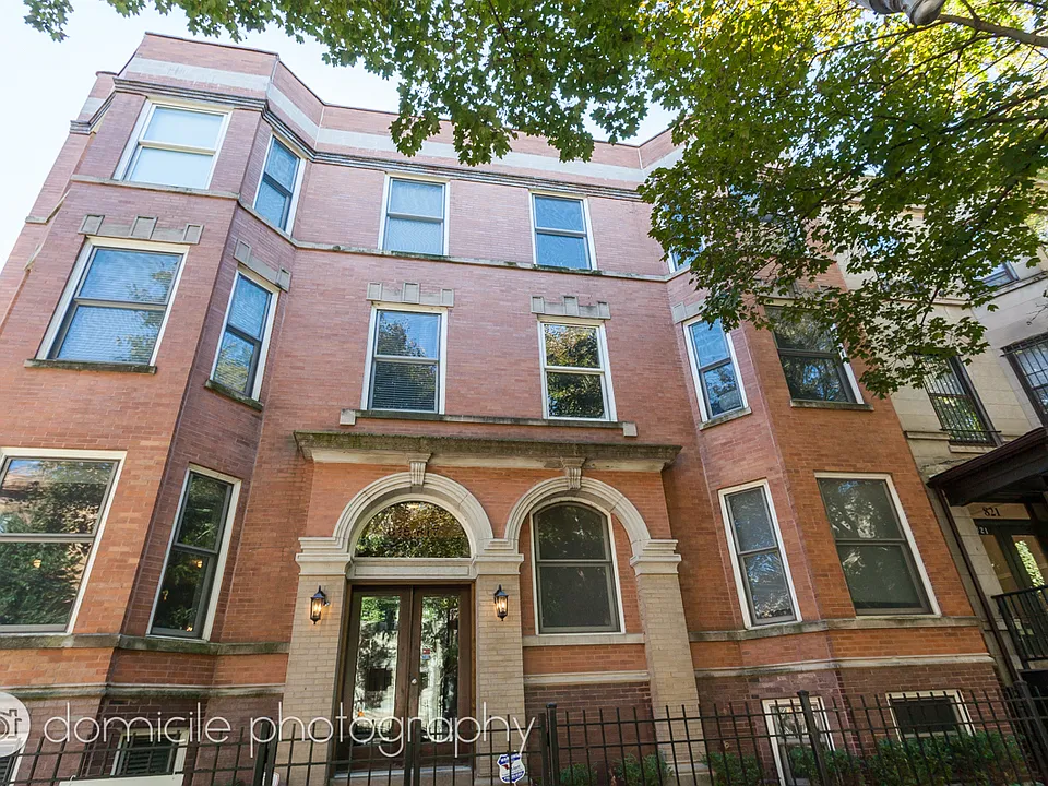 815 W Newport Ave #1R