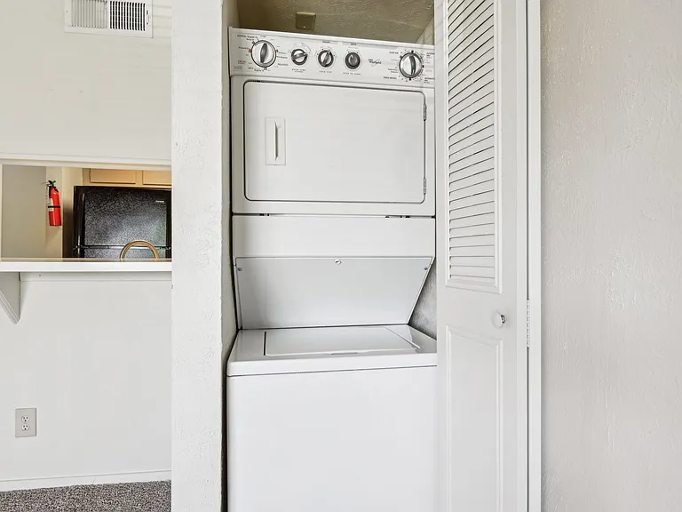 Abbey Glenn Apartments — Photo 99