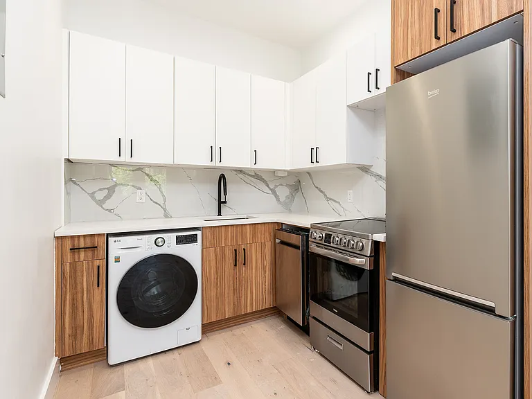 485 Tompkins Ave #2C — Photo 5