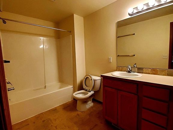2nd image of 4843 Bowwood Cir NE